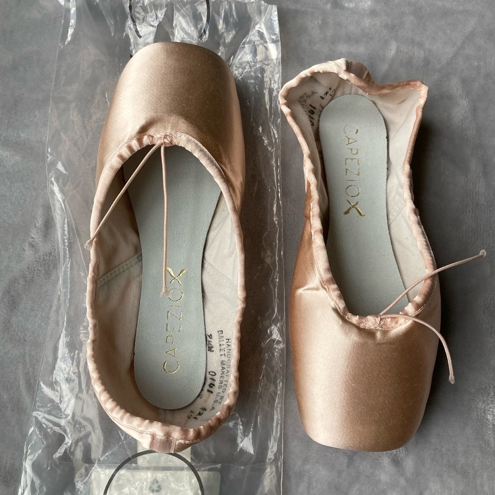 Capezio Aria Pointe Shoes 9.5W